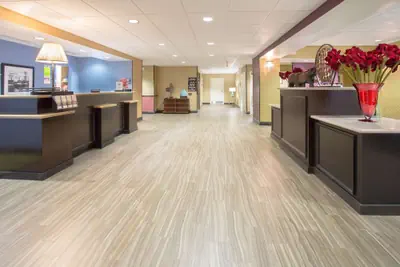 Photo 2 - Hampton Inn Santa Rosa