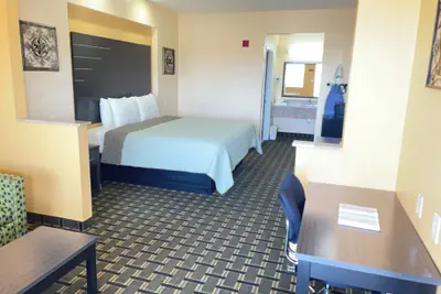 Photo 4 - Homegate Inn and Suites