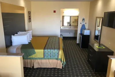 Photo 3 - Homegate Inn and Suites