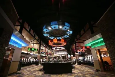 Photo 2 - Fun City Resort Hotel