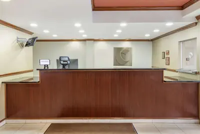 Photo 4 - Comfort Inn & Suites Charleston Airport Convention Center