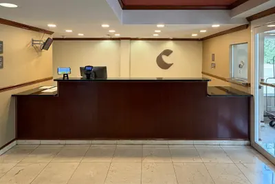Photo 5 - Comfort Inn & Suites Charleston Airport Convention Center