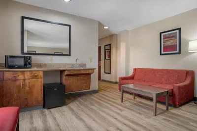 Photo 5 - Best Western Plus Philadelphia-Choctaw Hotel and Suites