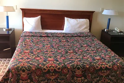 Photo 5 - Grantmoore Motor Lodge