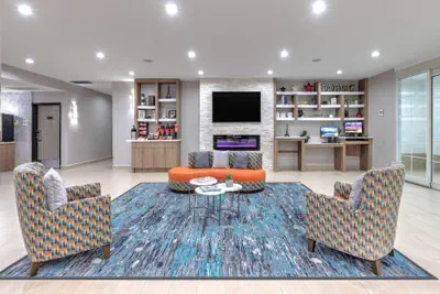 Photo 4 - La Quinta Inn & Suites by Wyndham Paris