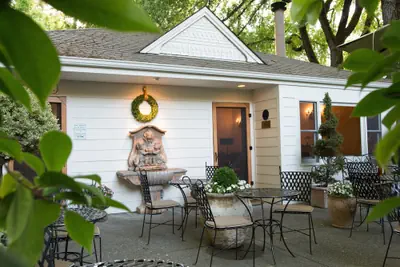 Photo 4 - Cottage Grove Inn