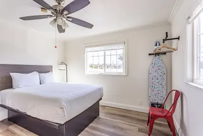 Photo 4 - Coastal Breeze Inn