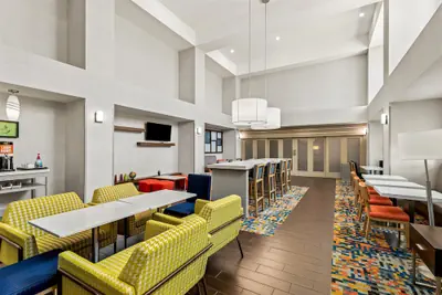 Photo 3 - Hampton Inn & Suites Corpus Christi I-37 - Navigation Blvd