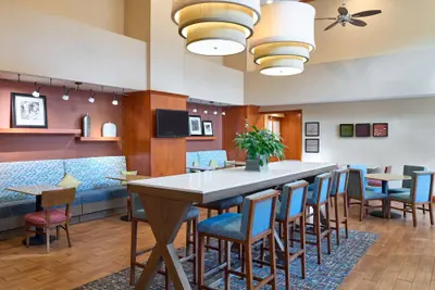 Photo 4 - Hampton Inn & Suites Providence/Smithfield