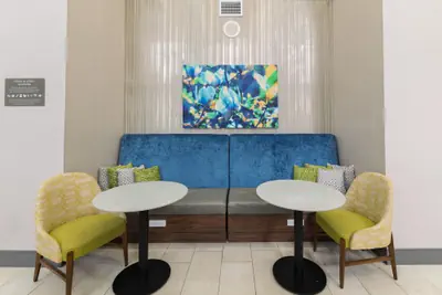 Photo 5 - Hampton Inn & Suites Florence-Downtown