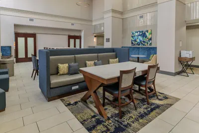 Photo 3 - Hampton Inn & Suites Florence-Downtown