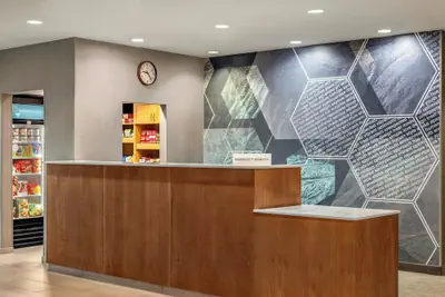 Photo 5 - SpringHill Suites by Marriott Fresno