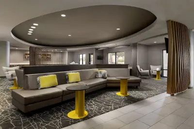 Photo 3 - SpringHill Suites by Marriott Fresno
