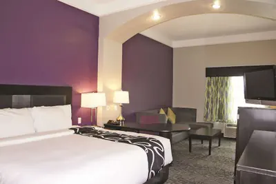Photo 5 - La Quinta Inn & Suites by Wyndham Pearland - Houston South