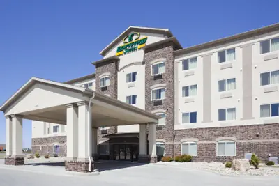 Photo 2 - Expressway Suites Fargo
