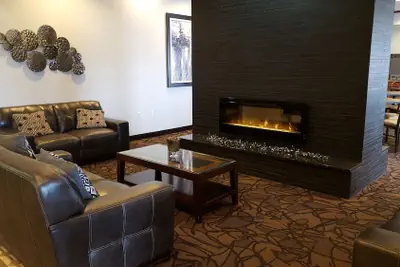 Photo 4 - Expressway Suites Fargo