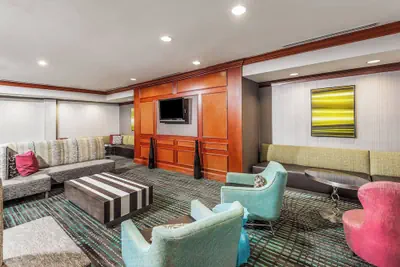 Photo 3 - Residence Inn by Marriott Orlando Airport