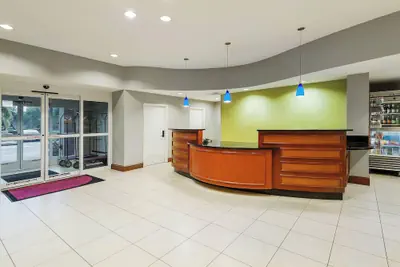 Photo 5 - Residence Inn by Marriott Orlando Airport