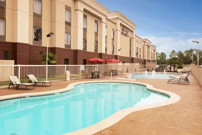 Photo 2 - Hampton Inn & Suites Baton Rouge - I-10 East