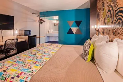 Photo 4 - Downtown Phoenix Hotel