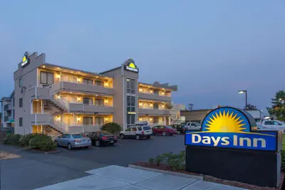 Photo 2 - Days Inn by Wyndham Seattle North of Downtown