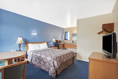 Photo 5 - Days Inn by Wyndham Seattle North of Downtown