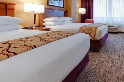 Photo 4 - Drury Inn & Suites West Des Moines