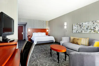 Photo 2 - Courtyard by Marriott Phoenix North/Happy Valley