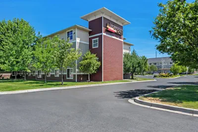 Photo 2 - Ledgestone Suites Hotel Yakima