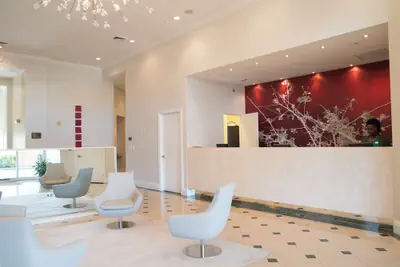 Photo 4 - The Point Hotel & Suites