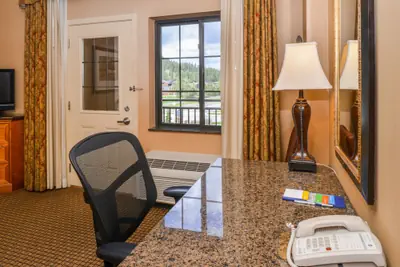 Photo 4 - Hampton Inn & Suites Coeur d' Alene