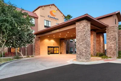 Photo 2 - Comfort Suites Goodyear - West Phoenix