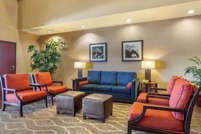 Photo 4 - Comfort Suites Glendale - State Farm Stadium Area