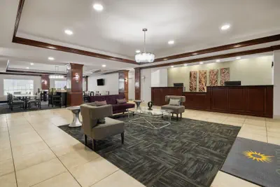 Photo 4 - La Quinta Inn & Suites by Wyndham Savannah Airport - Pooler