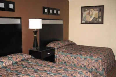 Photo 5 - Townhouse Inn & Suites