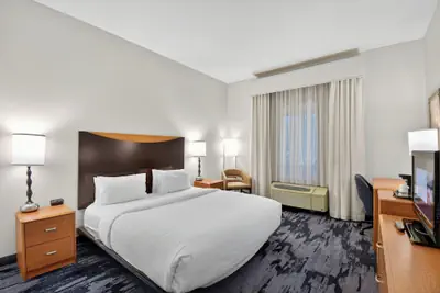 Photo 3 - Fairfield Inn & Suites by Marriott Omaha Downtown