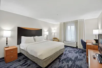 Photo 2 - Fairfield Inn & Suites by Marriott Omaha Downtown