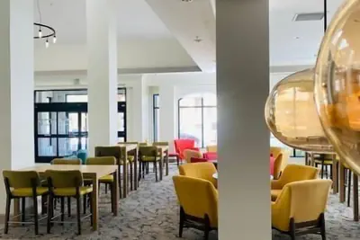 Photo 2 - Hilton Garden Inn Palmdale