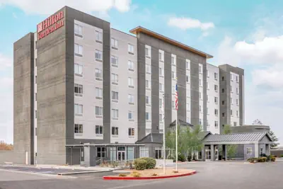 Photo 2 - Hilton Garden Inn Albuquerque Uptown