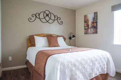 Photo 3 - Affordable Corporate Suites of Overland Drive