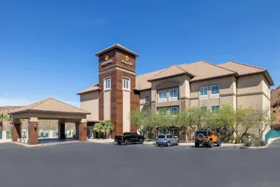 Photo 2 - La Quinta Inn & Suites by Wyndham St. George