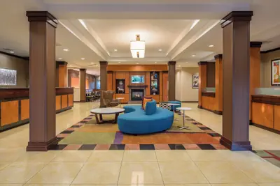 Photo 2 - Fairfield Inn & Suites by Marriott Portland North