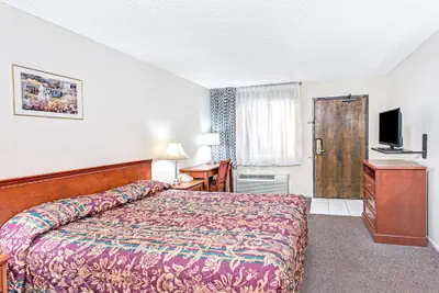 Photo 5 - Vantage Point Inn Woodland Hills