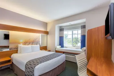 Photo 5 - Microtel Inn & Suites by Wyndham Port Charlotte/Punta Gorda