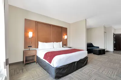 Photo 2 - Comfort Suites University