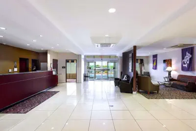 Photo 5 - Comfort Suites University