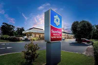 Photo 2 - SureStay Plus Hotel by Best Western Southern Pines Pinehurst