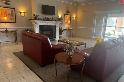 Photo 5 - Baymont by Wyndham Brenham