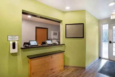 Photo 3 - Extended Stay America Select Suites - Pensacola - Northwest