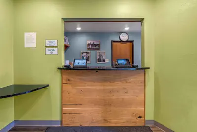 Photo 3 - Extended Stay America Select Suites - Indianapolis - Plainfield